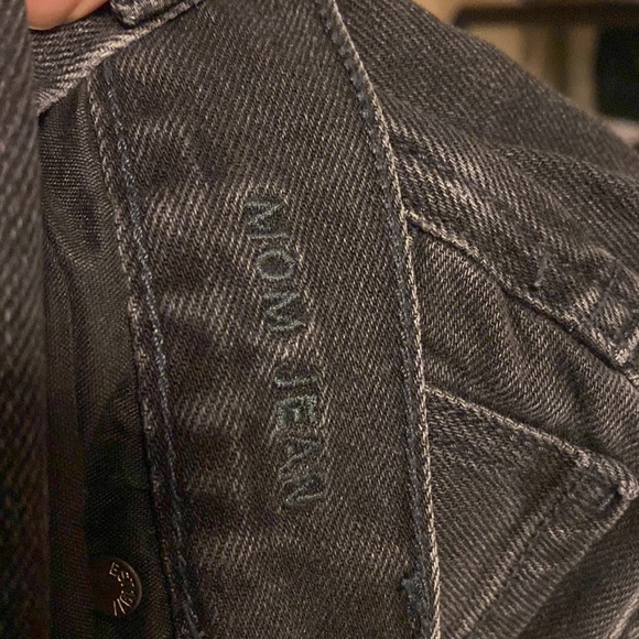 New Never Worn American Eagle High Waist Mom Jeans - Picture 5 of 5